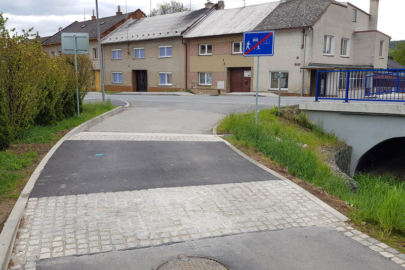 Stezka pro chodce a cyklisty Drahanovice - Střížov