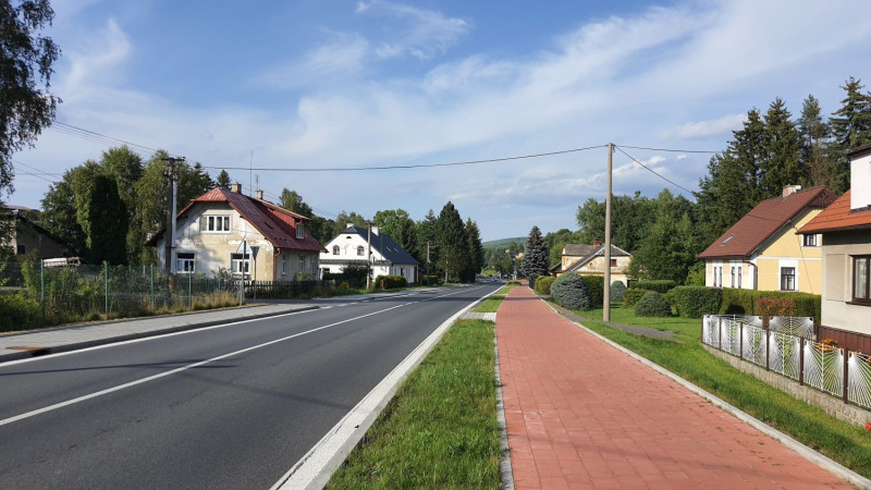 Smíšená stezka v Lomnici - Etapa III. - od křižovatky III/4401 po etapu II.